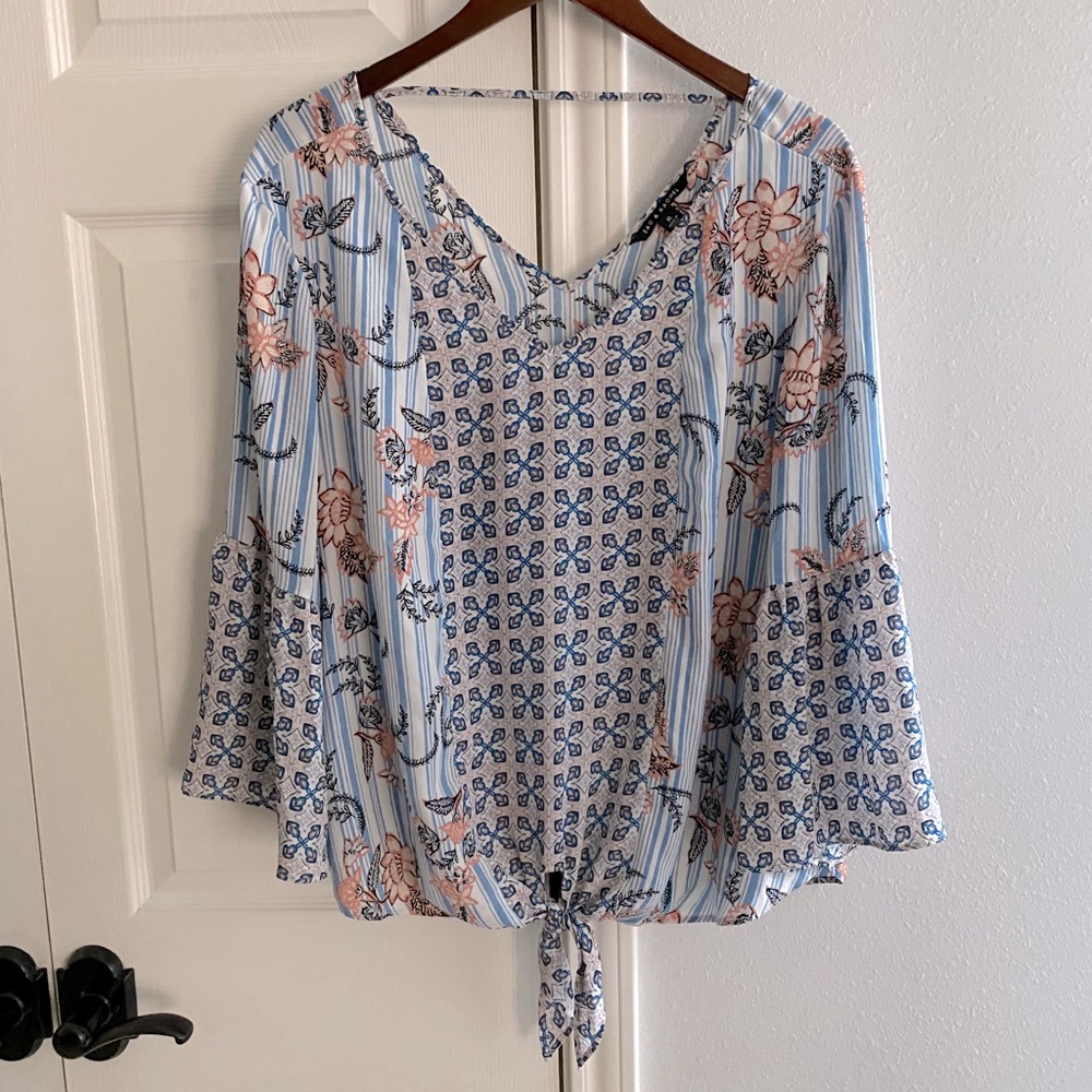 ZAC & RACHEL Tie Front Poly Boho Top XL